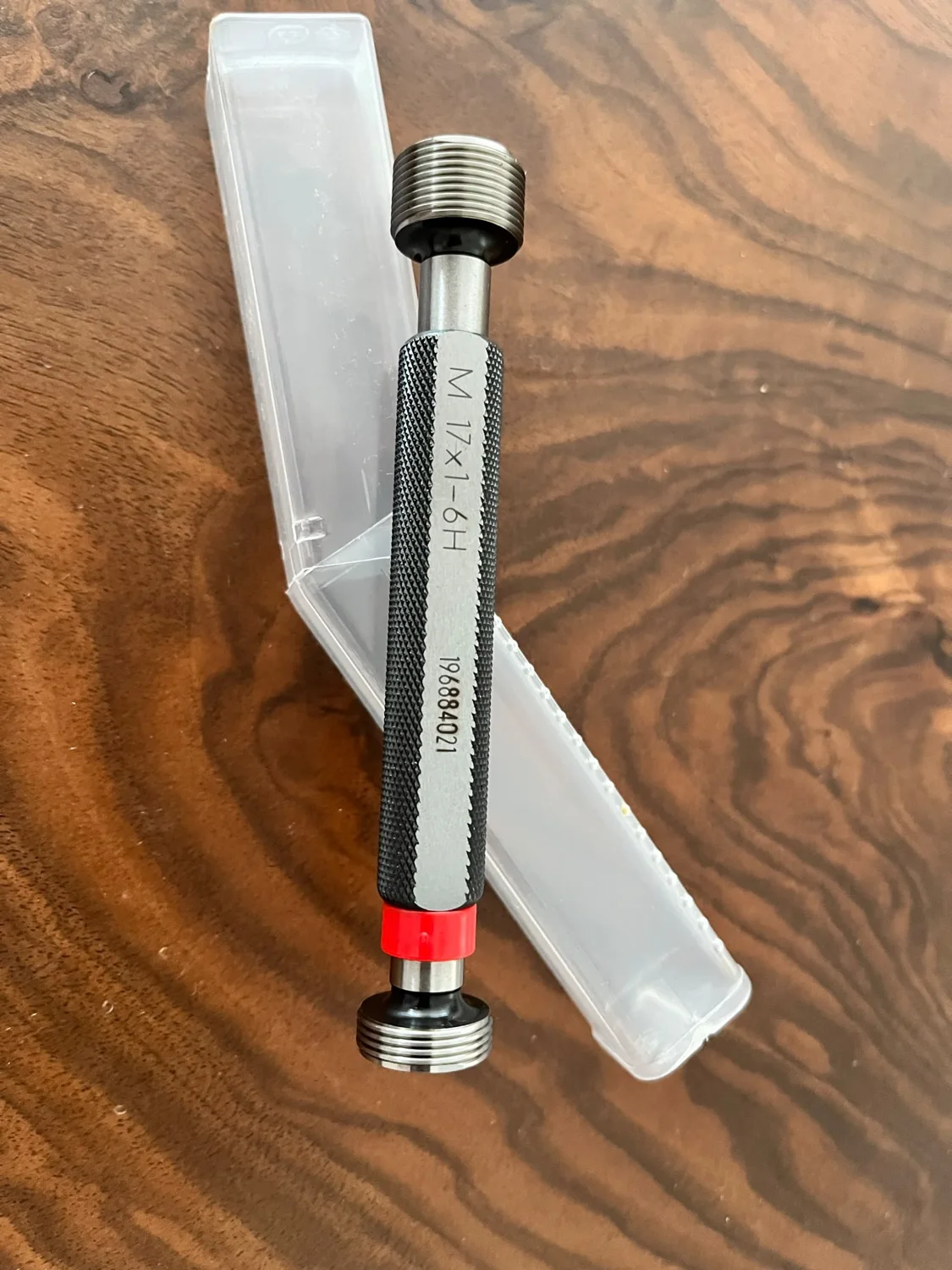Gewindegrenzlehrdorn mit Kennzeichnung M17 × 1 – 6H.